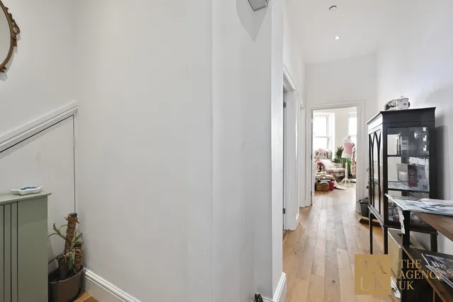 Flat 5, 27 Eversfield Place Flat 5, East Sussex TN37 6BY