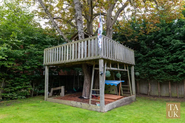 52 Freshfield Road, Formby L37 3HW
