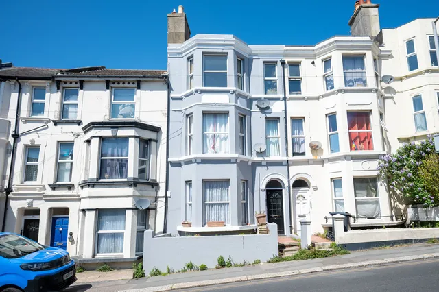 Flat 1, 9 Mount Pleasant Road, Hastings TN34 3SB