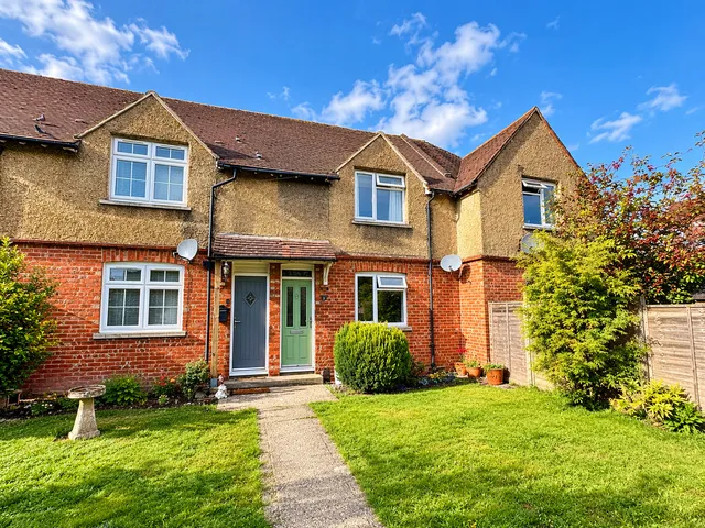 2 Station Road, Petworth GU28 0EX