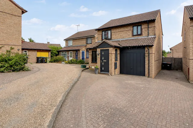49 Hexham Gardens, Bletchley MK3 5EX
