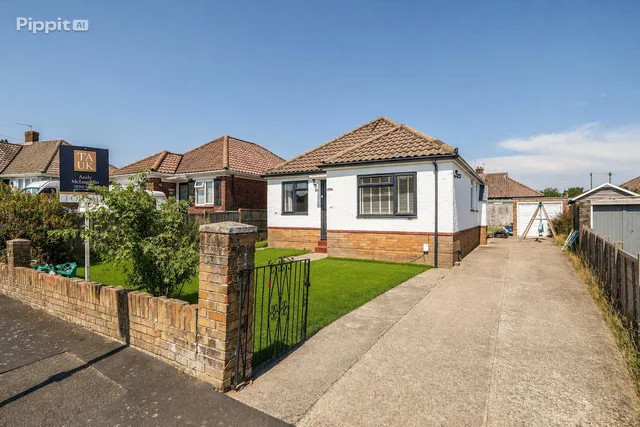 6 Kingsdown Road, Waterlooville PO7 6DW