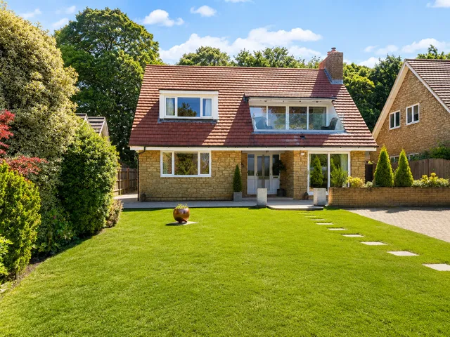 Willow Lodge The Fairway, Midhurst GU29 9JF