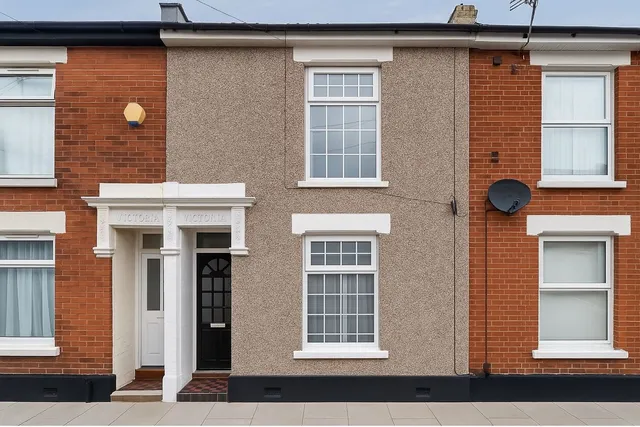 17 Bramble Road, Portsmouth PO4 0DT