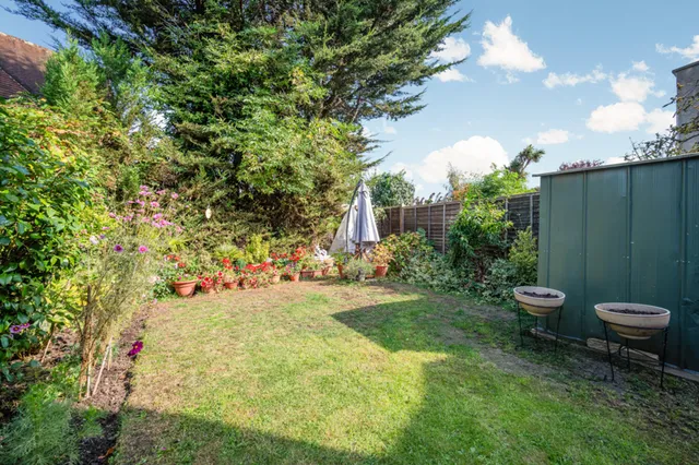 176 Grand Drive, Wimbledon SW20 9NB