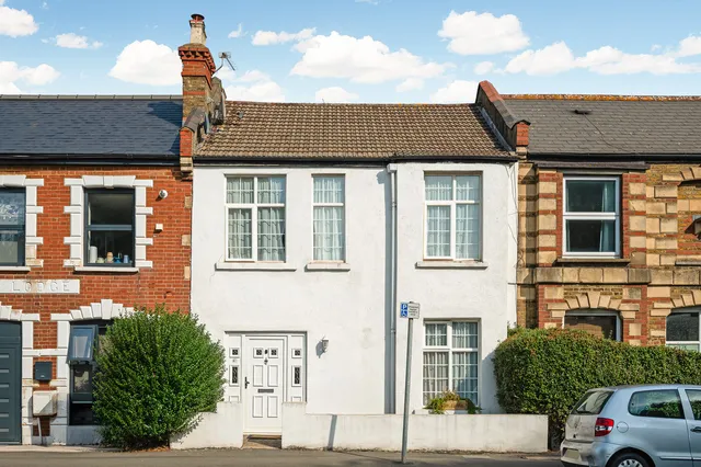 176 Grand Drive, Wimbledon SW20 9NB