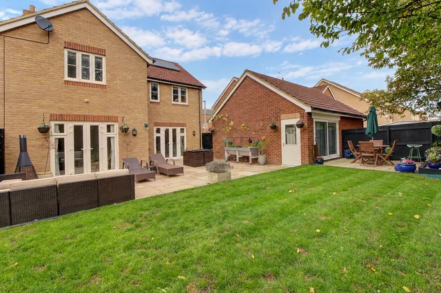 14 Bedgebury Place, Kents Hill MK7 6JQ