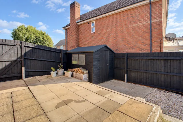 4 Blyth Court, Tattenhoe MK4 3EE