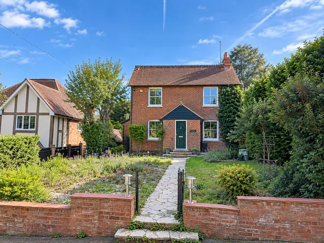 Marguerite Cottage Golf Lane, Bordon GU35 9EH