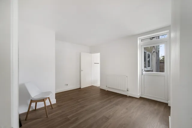 3 Selby Road, London E11 3LT