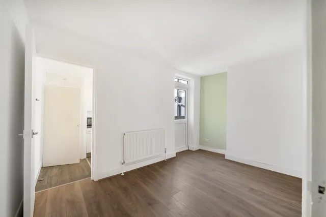 3 Selby Road, London E11 3LT