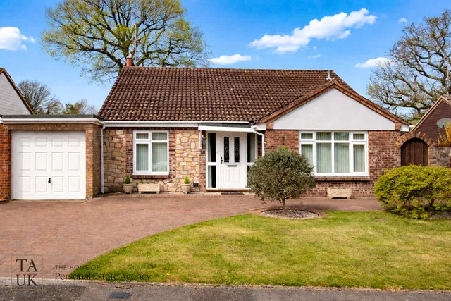 7, Haglands Copse, Pulborough, West Chiltington