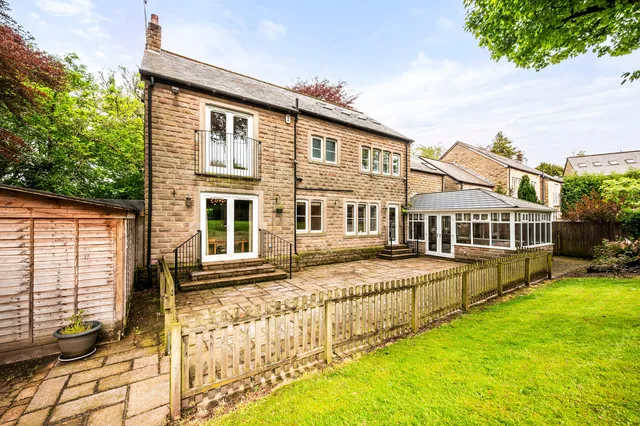 Lapwing House Hawkshead Fold, Glossop SK13 7GB