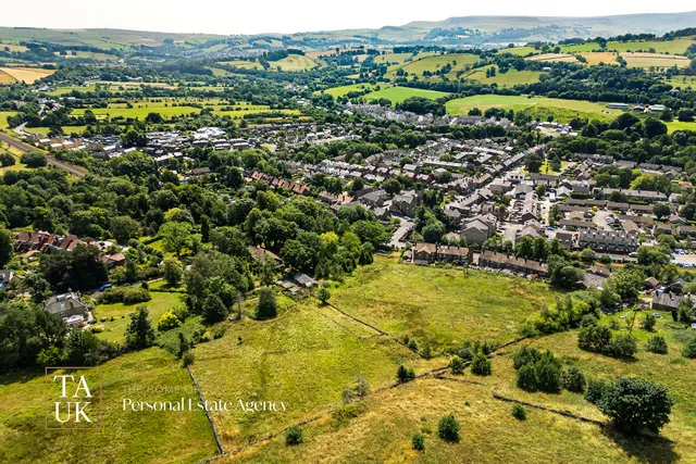 Heatherlea Maynestone Road, High Peak SK23 6AF