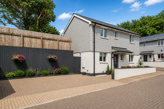10 Rosevear Meadows, St. Austell PL26 8WQ