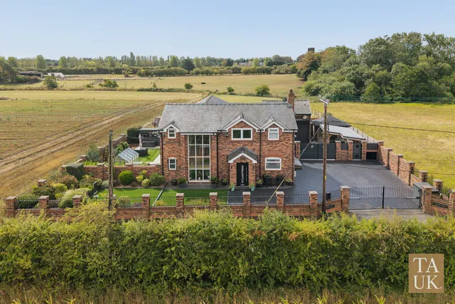 Home Farm Butchers Lane, Aughton L39 6SY