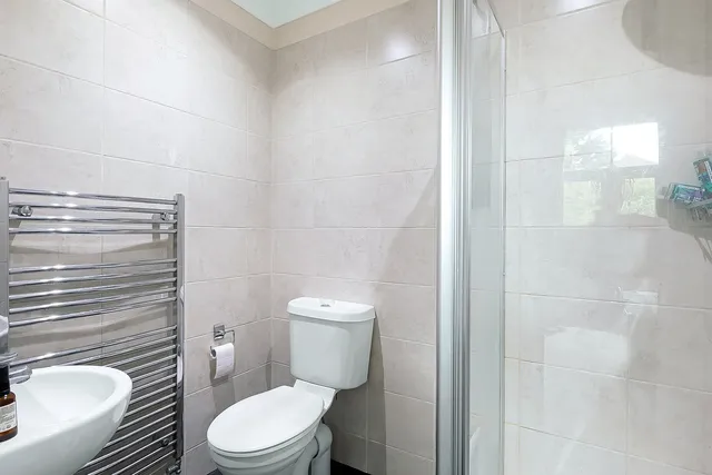 33b Breakspears Road, London SE4 1XR