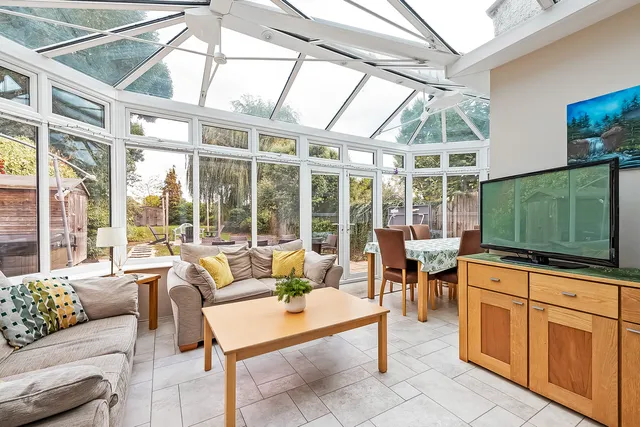 46 Cambridge Drive, London SE12 8AJ
