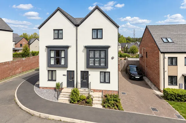 13 Lewis Crescent, Cardiff CF3 6YQ