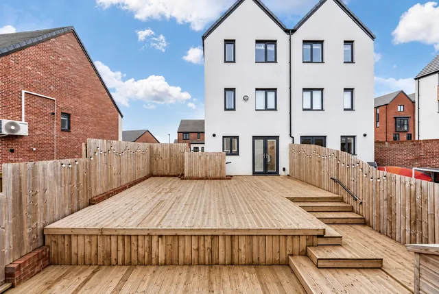 13 Lewis Crescent, Cardiff CF3 6YQ