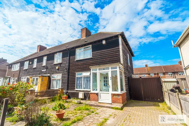 26 Bonham Road, Dagenham RM8 3BD