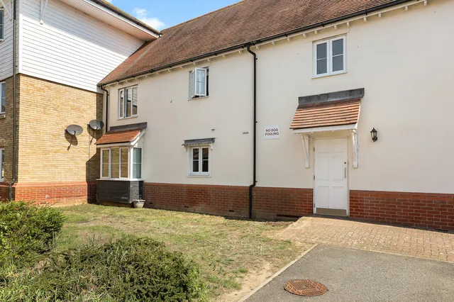 7 Iona Walk, Colchester CO5 7JD