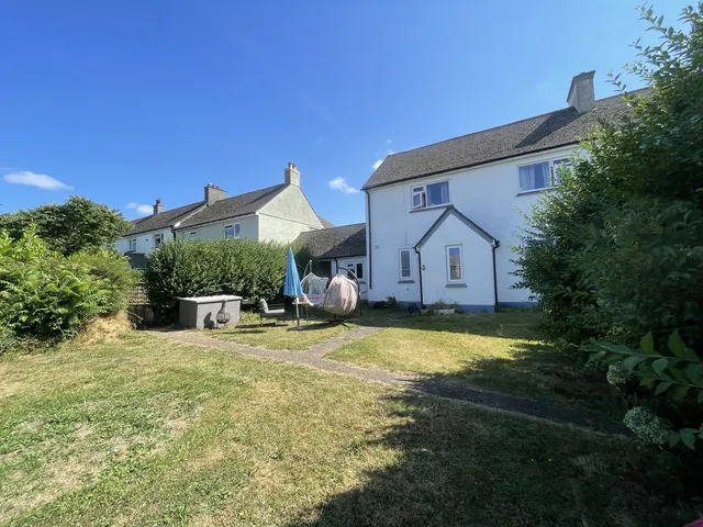 8 Polvean Terrace, Duloe PL14 4PF