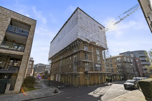 Flat 3, 10 The Grange, London SE1 3AG