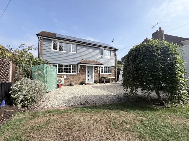 13 Upton Road, Chichester PO19 8QQ