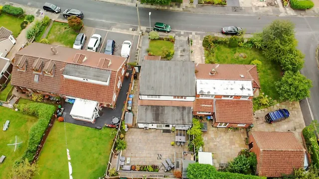 31 Gloucester Road, Manchester M24 1HT