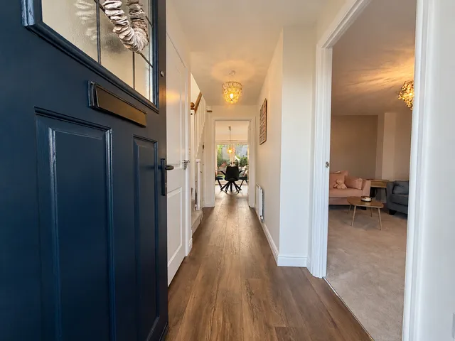 13 Osprey Drive, Hengoed CF82 6BA