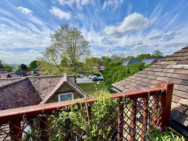 Flat 3, 107 Stanmore Hill, Stanmore HA7 3DZ