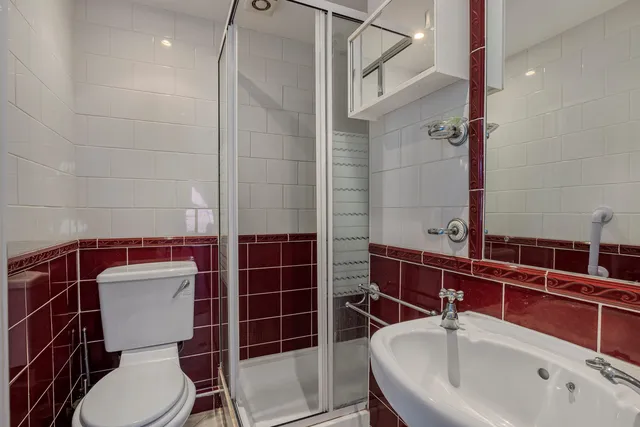 24 Coppice Walk, Whetstone N20 8DA