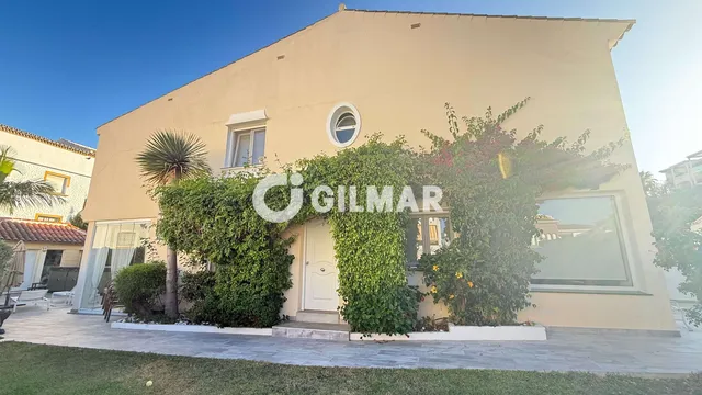 Townhouse in BENALMÁDENA, Málaga