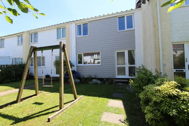 37 Carey Park, Polperro PL13 2JP