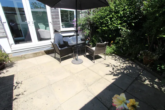 37 Carey Park, Polperro PL13 2JP