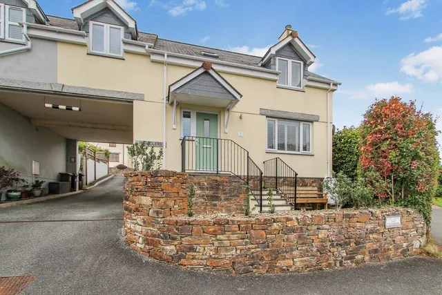 5 Highclere Tregenna Road, Blisland PL30 4JZ