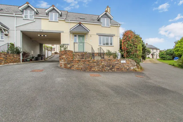 5 Highclere Tregenna Road, Blisland PL30 4JZ