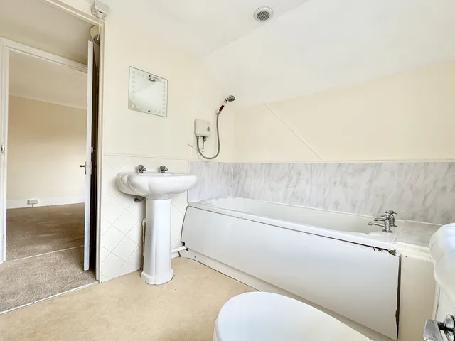 7 Catherine Terrace, Newport PO30 5HW