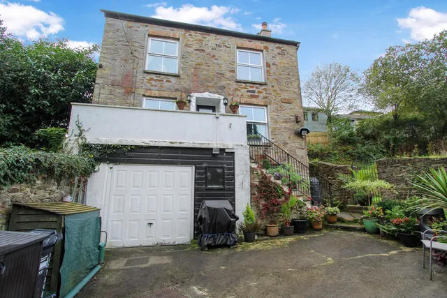 Worcester Cottage Fore Street, Bodmin PL31 2JB