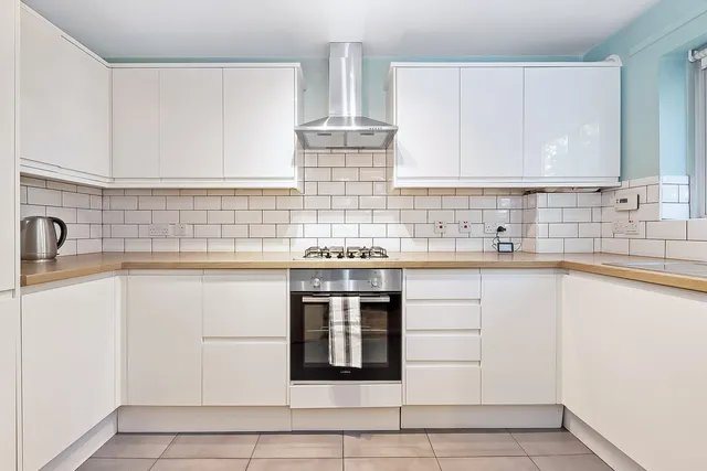 7 Yew Tree Close, London SE13 7DS