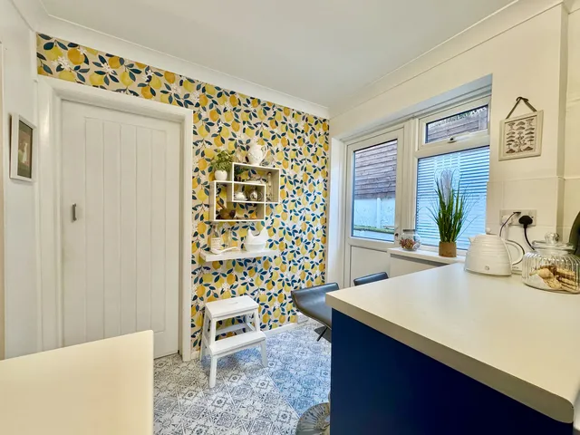 26 Shide Road, Newport PO30 1YQ