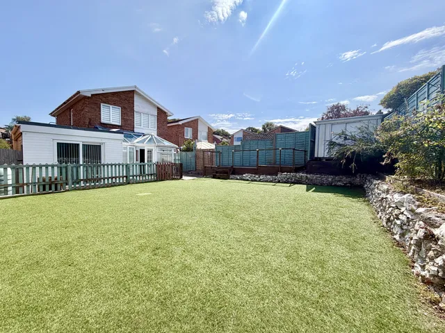 78 Silver Trees, Shanklin PO37 7ND