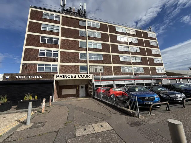 Princes Court Prince Avenue, Southend-on-sea SS2 6RN