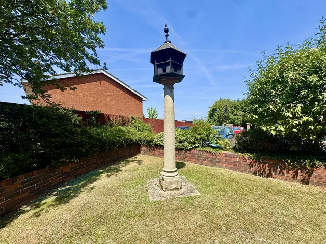 Flat 15, Herne Court Richfield Road, Bushey Heath WD23 4XF