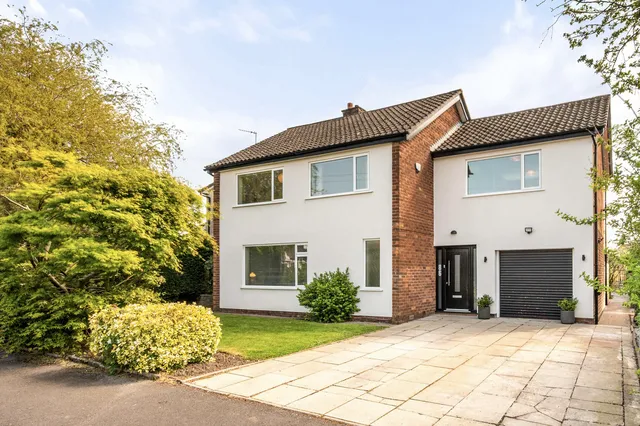 86 Cromley Road, High Lane SK6 8BU
