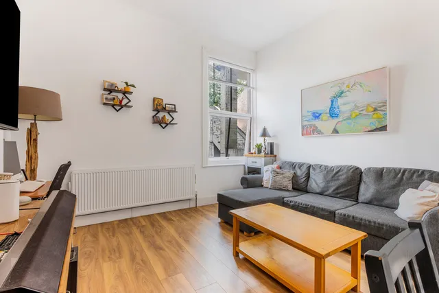 262a Colney Hatch Lane, Muswell Hill N10 1BD