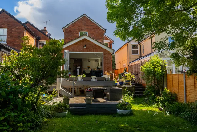 182 Gordon Avenue, Camberley GU15 2NT
