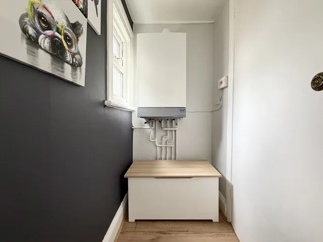 Flat 3, 39 Brighton Road, Purley CR8 2LR