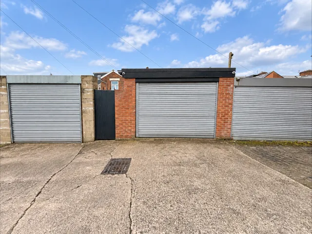 22 Burlington Street, Blackburn BB2 6ES